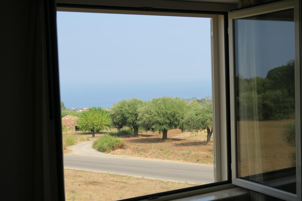 Gullo Capo Vaticano Ricadi Camera foto