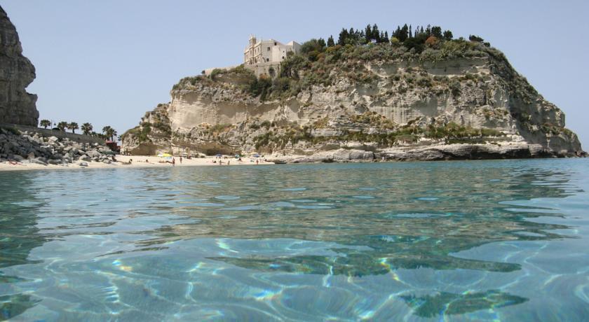Gullo Capo Vaticano Ricadi Esterno foto