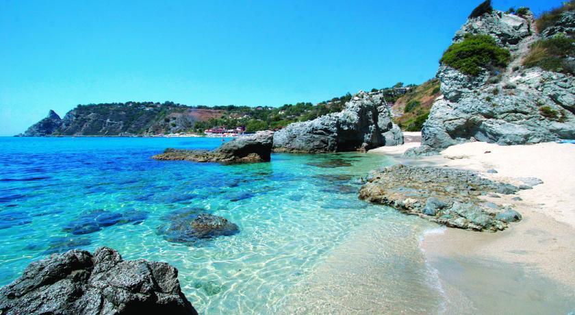 Hotel Gullo Capo Vaticano Ricadi Esterno foto