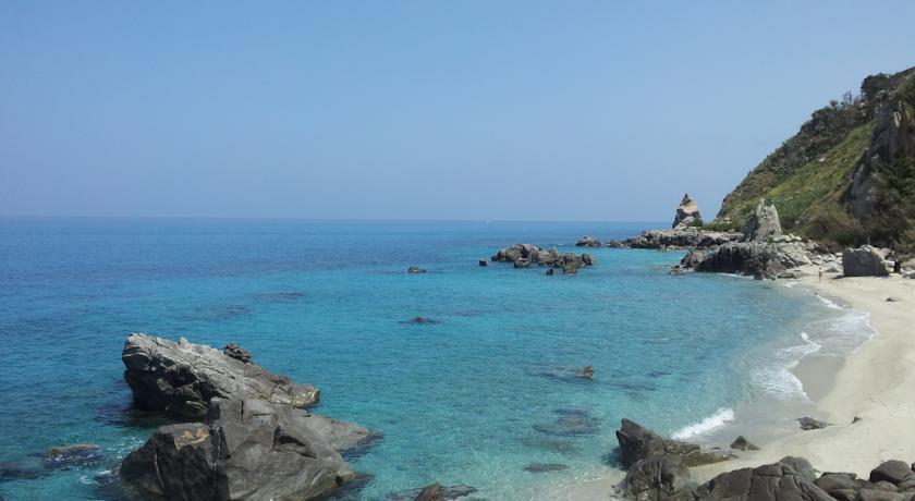 Hotel Gullo Capo Vaticano Ricadi Esterno foto